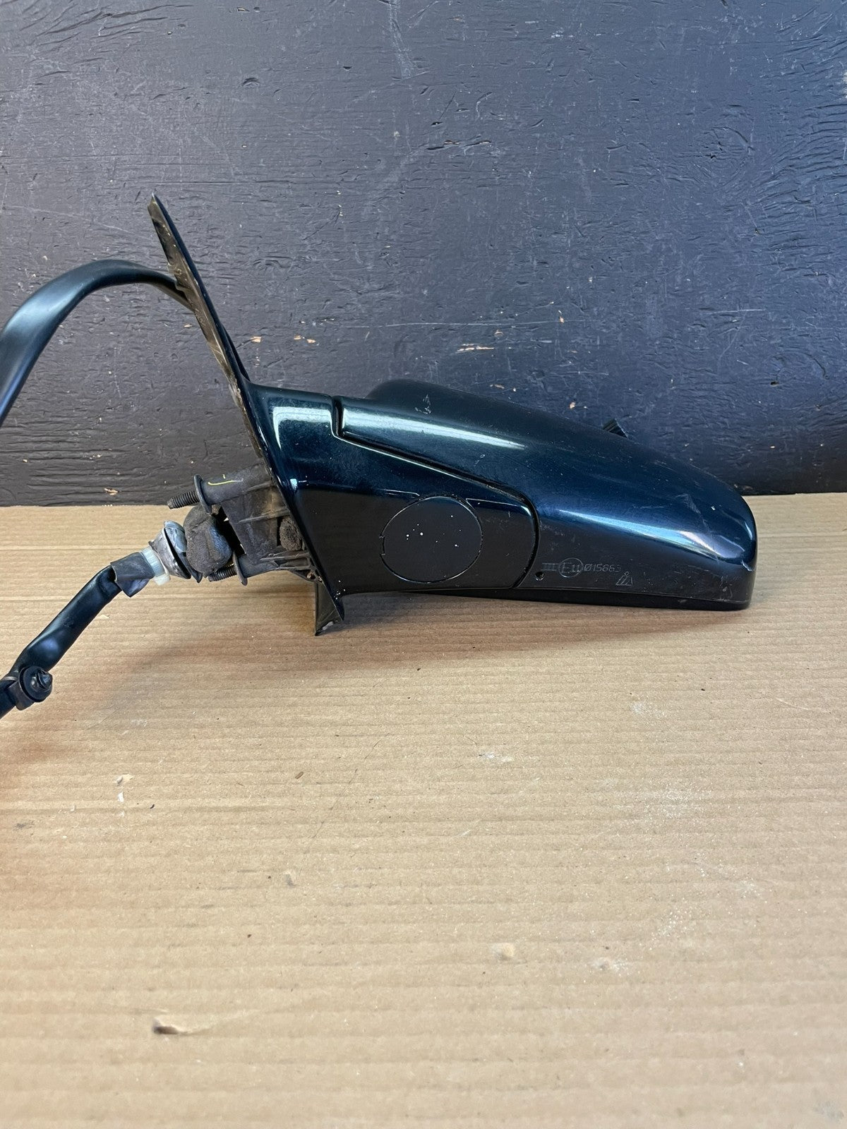 2005 to 2011 Cadillac STS Left Driver LH View Door Mirror AE8610 DW3