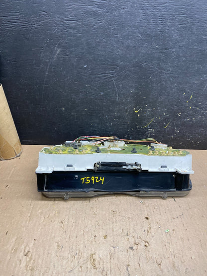 2001 - 2002 Ford Econoline E250 E350 Van Speedometer Instrument Cluster t5924 DG5