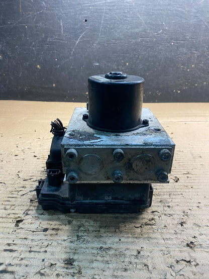Wabco ABS Pump Hydraulic W/ Module P/N 4460470002 aa32363
