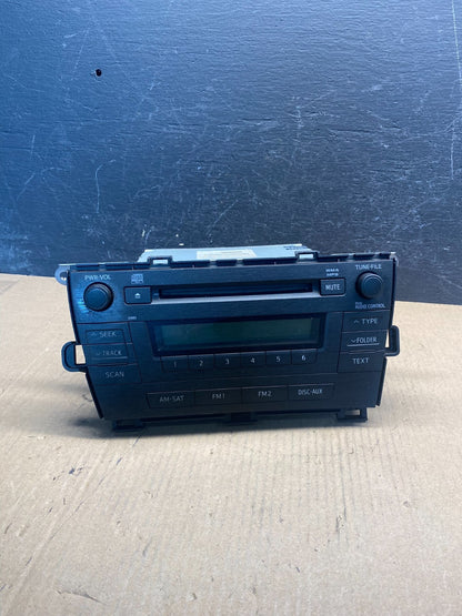 2010 to 2011 Toyota Prius Radio Stereo Receiver Aux Disc CD Player AE7712 DW0