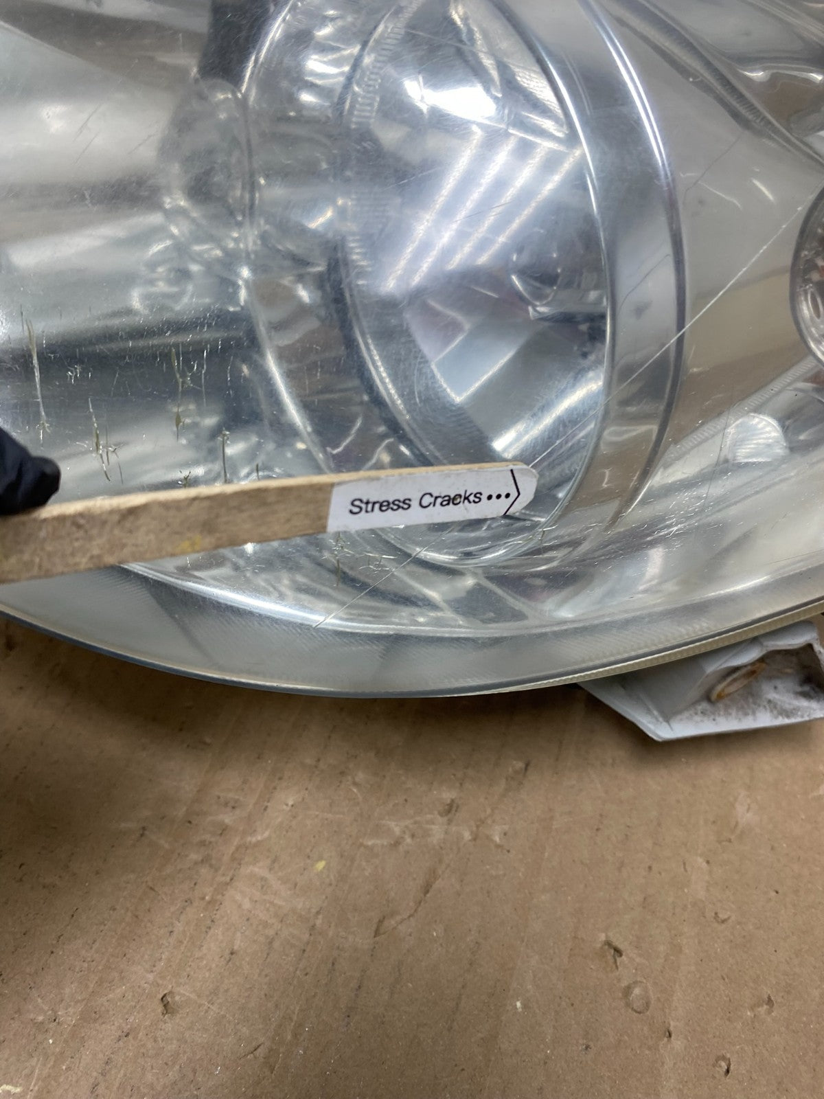 2005 to 2006 Toyota Camry Left Driver LH Halogen Headlight AB8133 DW4