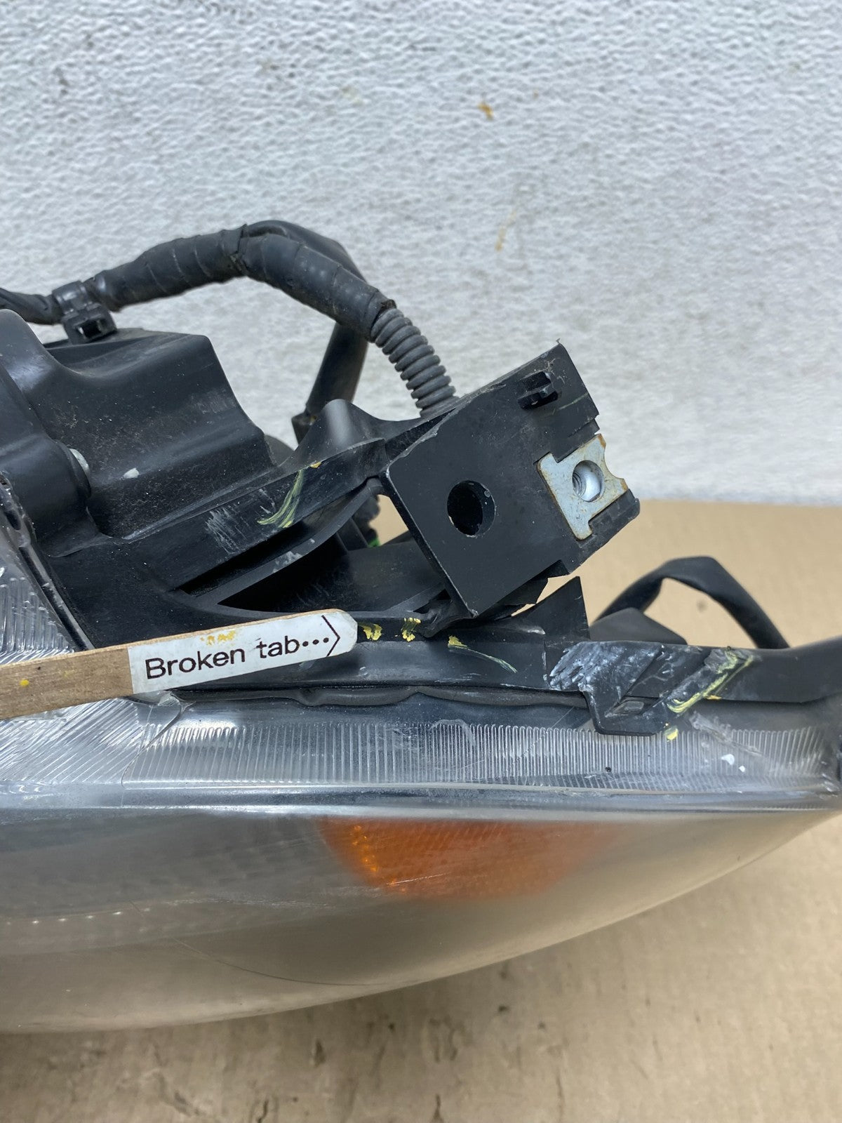 2011 to 2014 Nissan Murano Headlight Right Passenger Rh Halogen AE9703 DW5