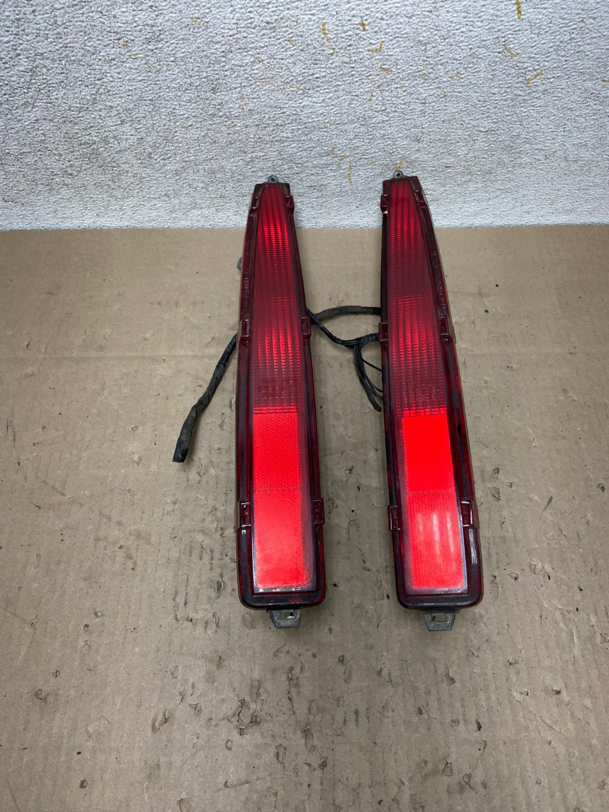 1994 to 1999 Cadillac Deville Left+Right Side Tail lights ai2288 DG0