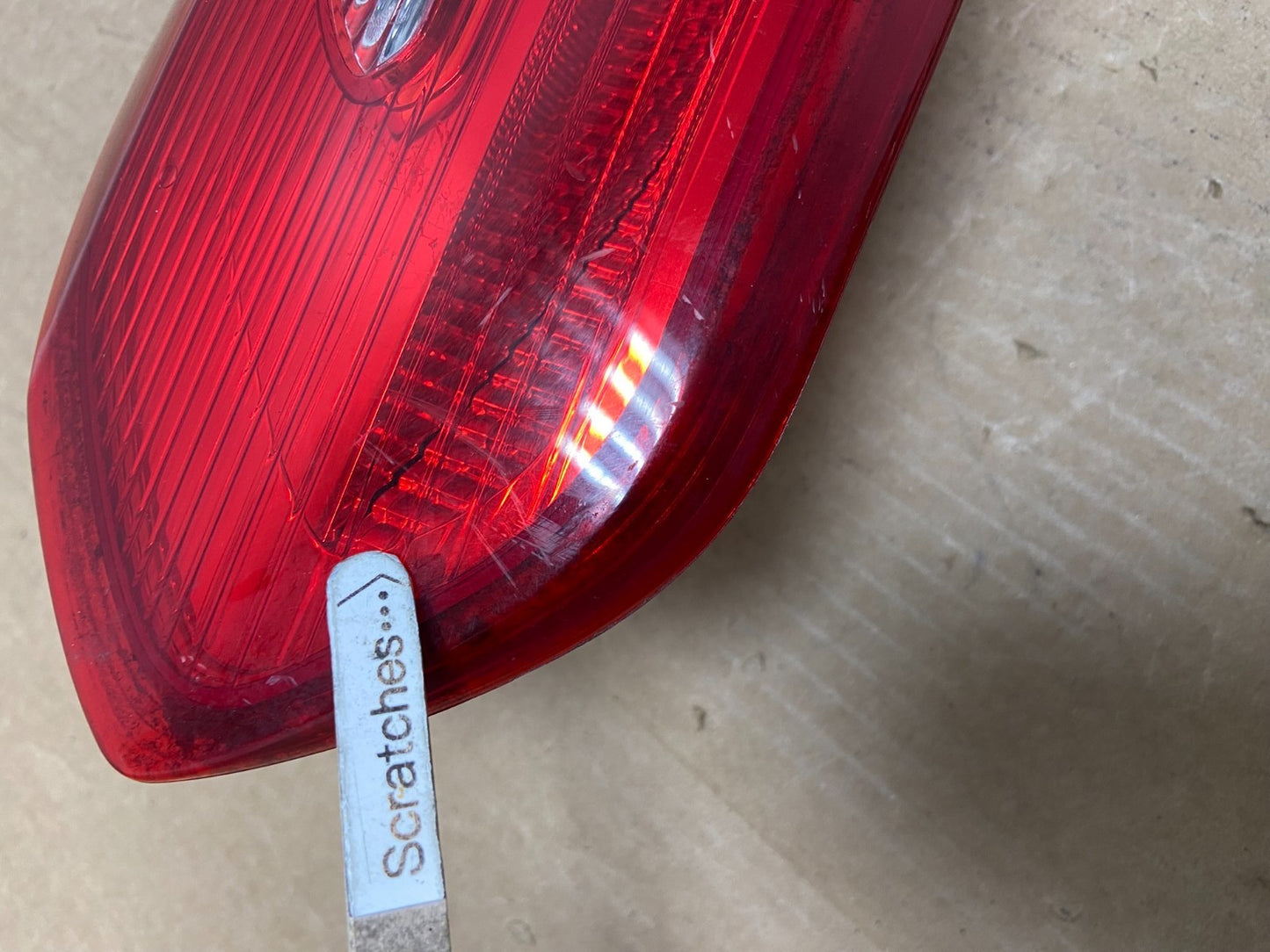 2015 - 2018 Ford Focus Sedan Right Passenger RH Inner Tail Light AF9615 DW3