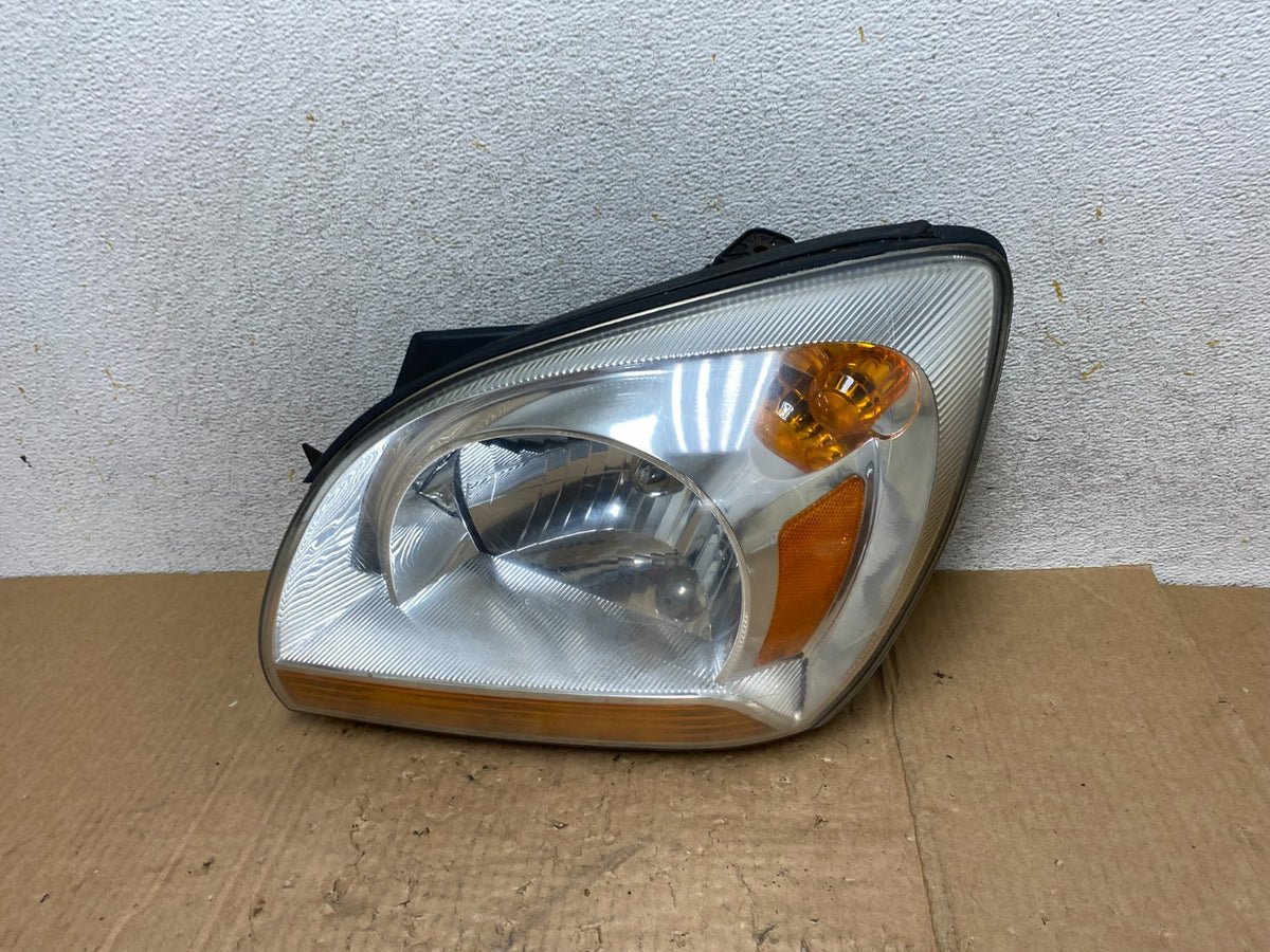 2005 to 2006 Kia Sportage Left Driver LH Halogen Headlight AI5550 DW0