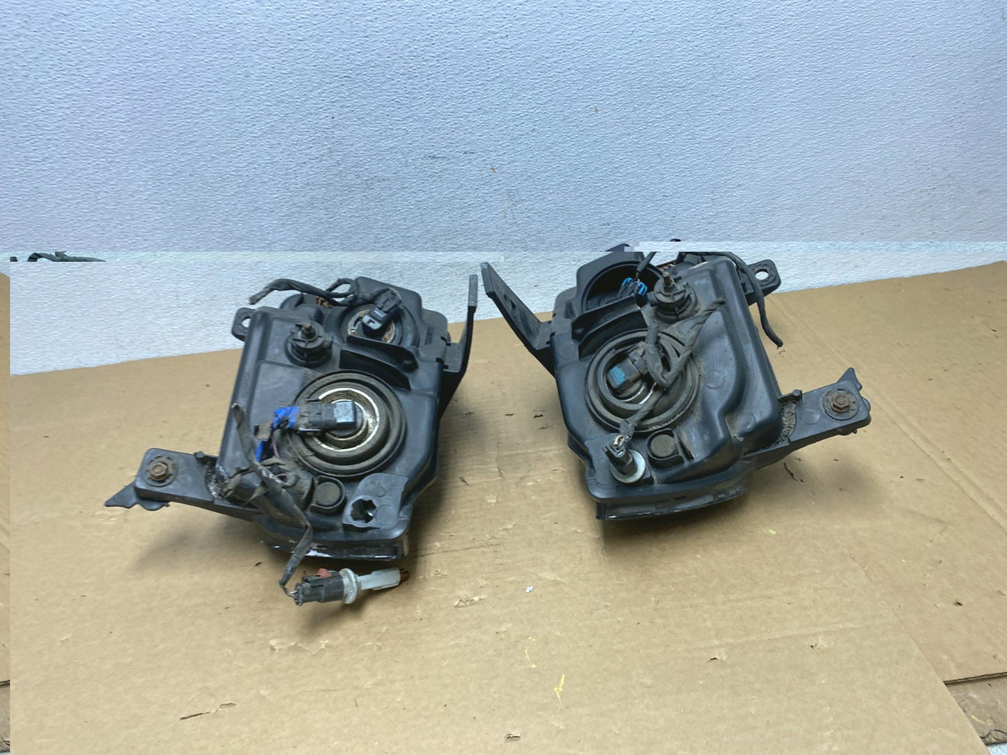 2011-2013 Jeep Grand Cherokee Left+Right Halogen Headlights AD3880 DW10
