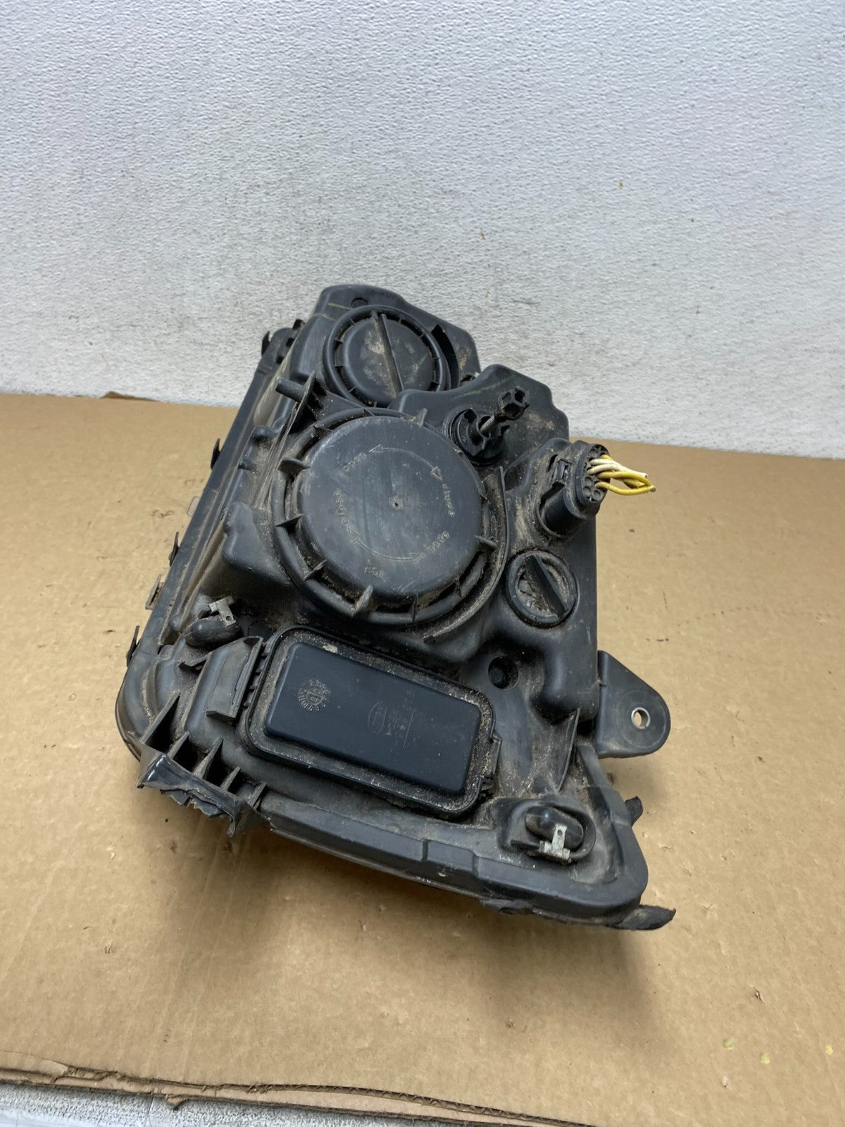 Kenworth P54-6162-200R SAE HG05 SSB518 Right Side Headlight AF74286