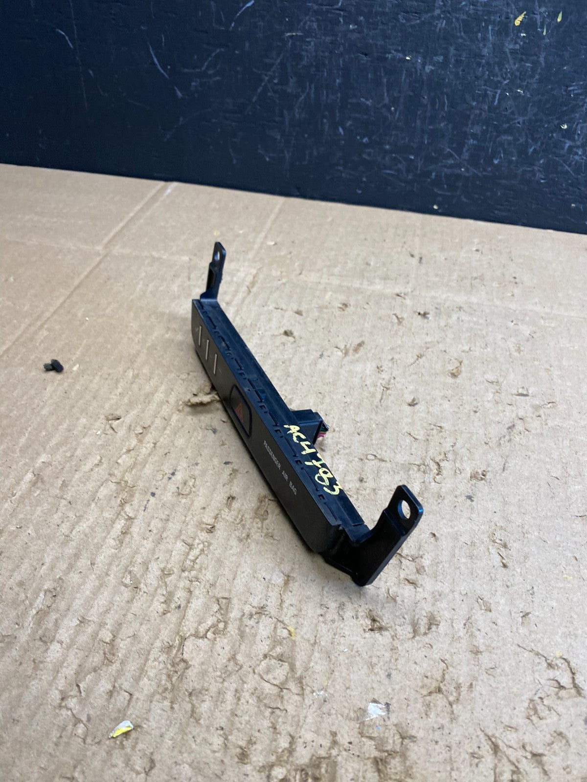 2013 - 2017 Buick Enclave Center Dash Hazard Waring Multi Switch ac4783 DG2
