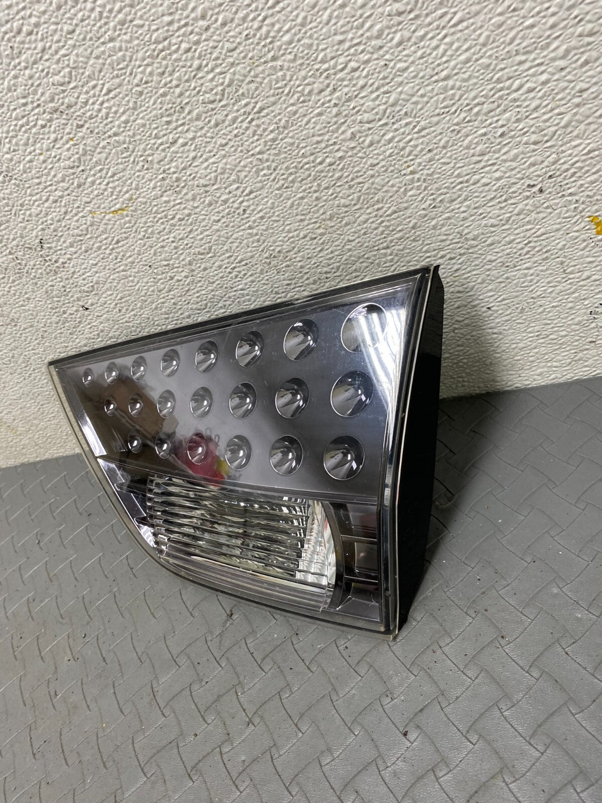 2007 to 2013 Mitsubishi Outlander Right Passenger Inner Tail Light Oem A5667 DG11