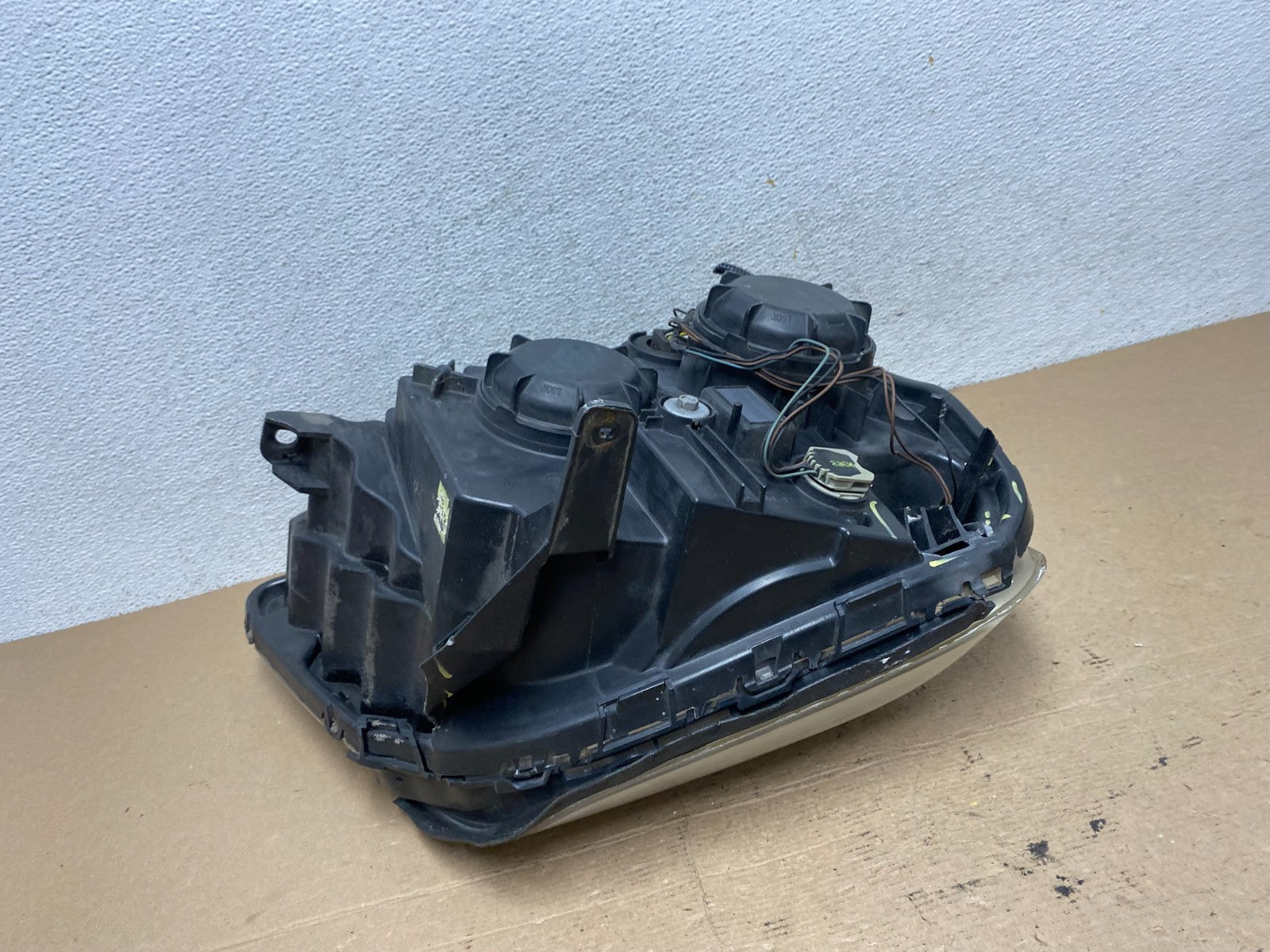 2010 to 2015 GMC Terrain Halogen Left Driver Lh Side Headlight AF4722 DW8