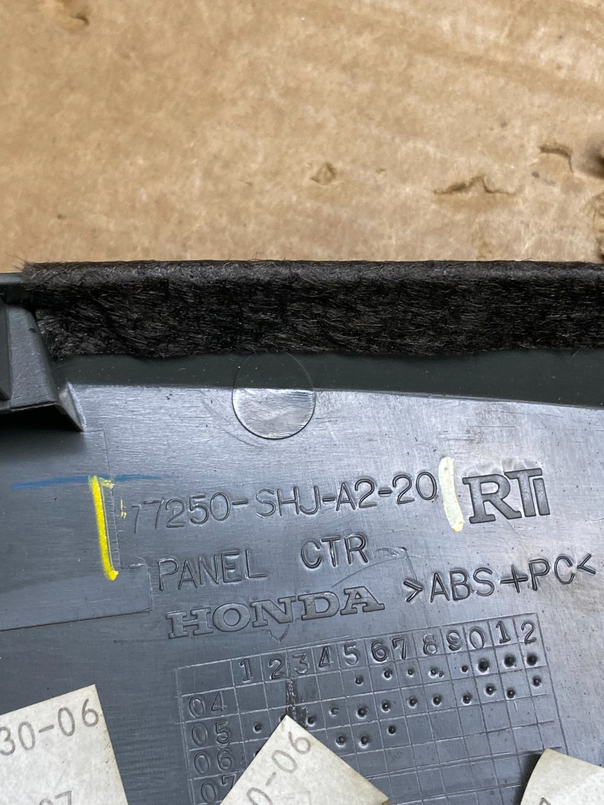 2005 to 2010 Honda Odyssey  Radio Climate Control Dash Trim Bezel X1455 DG5