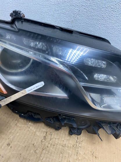 2009 to 2012 Audi Q5 Right Passenger RH Side Xenon HID Headlight AD1075 DW4