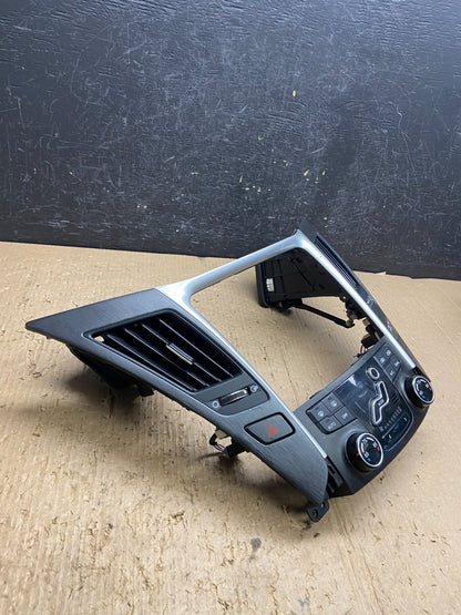 2011 - 2014 Hyundai Sonata Center Radio Climate Control Air Vent Bezel AF1683 DG4