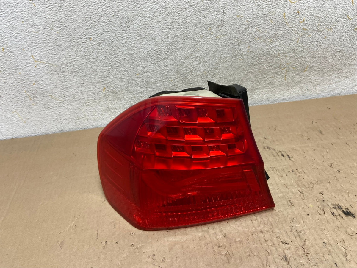 2009 2010 BMW 323i 325i 328i 335i 3 Series Left Driver Tail Light AI2476 LK0