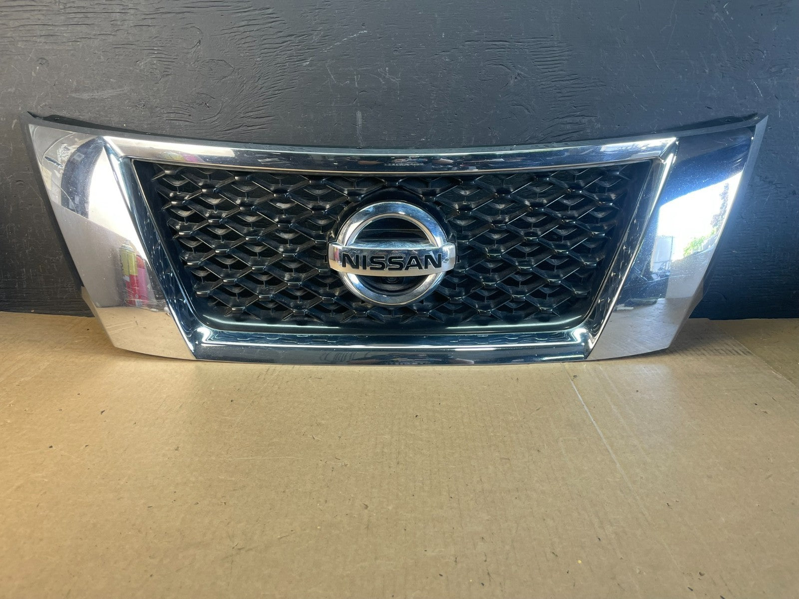 2013 to 2016 Pathfinder Front Upper Chrome Camera Grill Grille AD0239 DG0