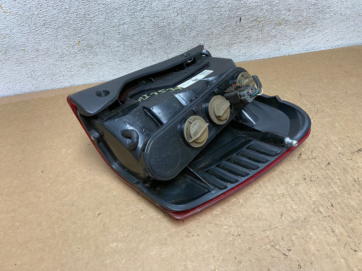 1999 - 2004 Jeep Grand Cherokee WJ Left Driver Lh Tail Light DEPO AI3539 LK5