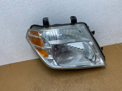 2008 to 2012 Nissan Pathfinder Halogen Headlight Right Passenger AE0566 DW0