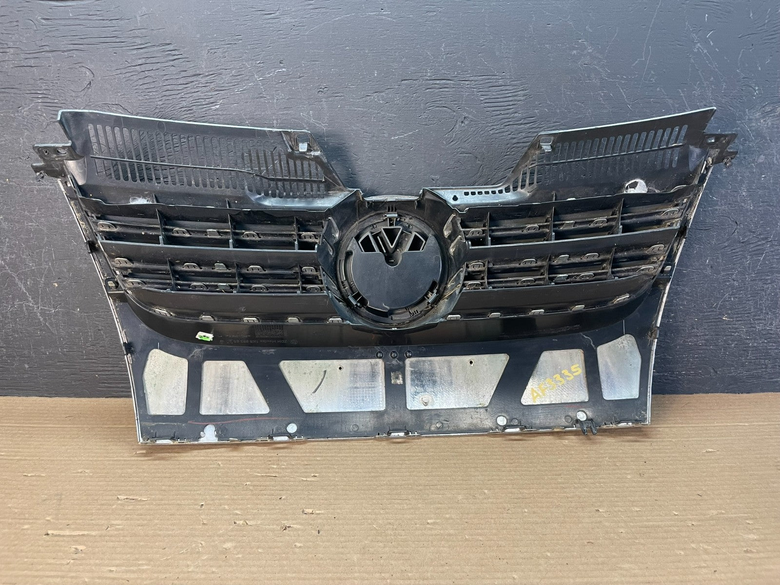 2005-2010 Volkswagen Jetta Front Upper Grille Grill Chrome AF3335 DG3