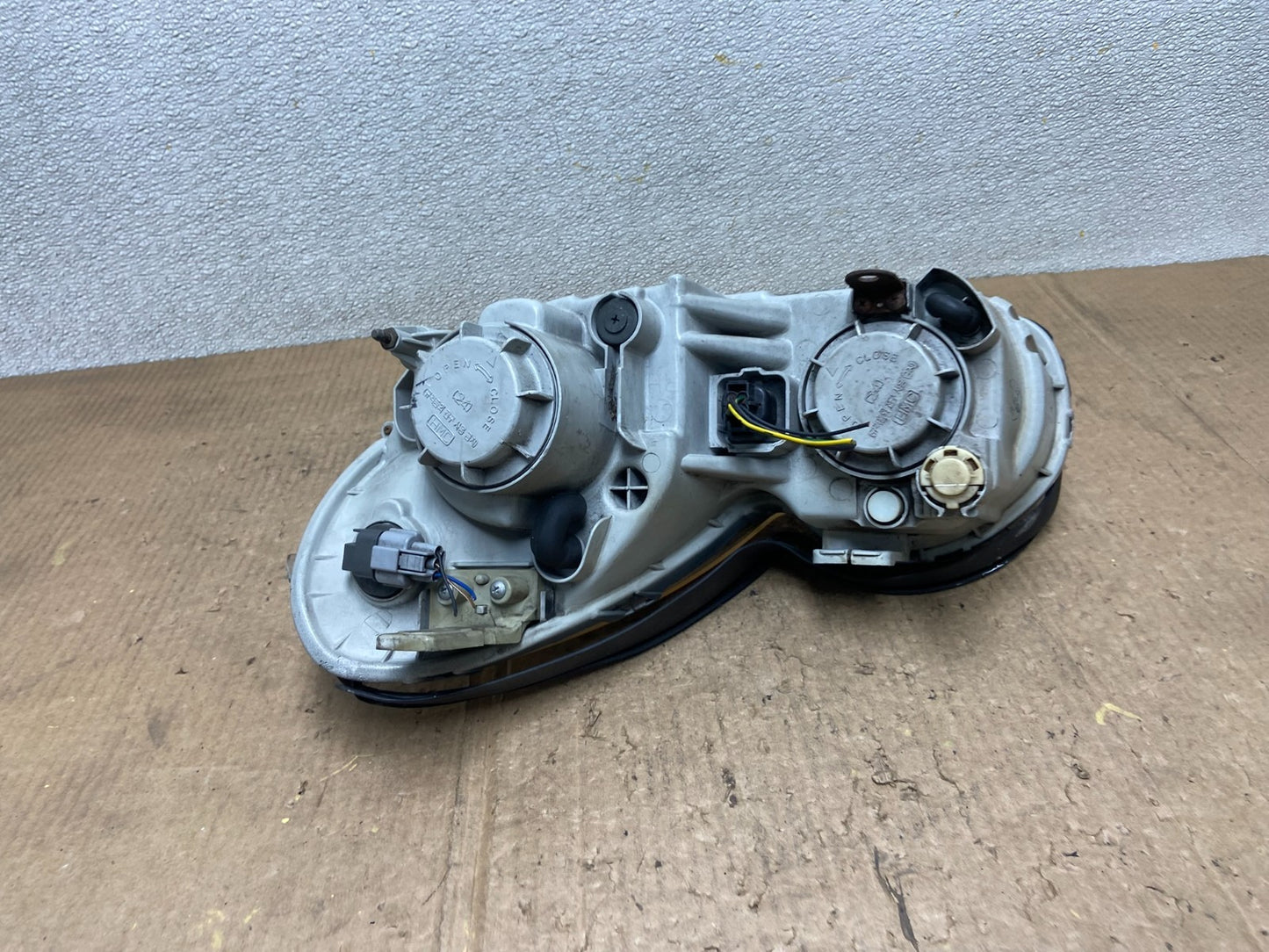 2002-2005 Hyundai Sonata Right Passenger Headlight Halogen Oem AA8398 DW5