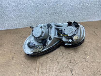 2002-2005 Hyundai Sonata Right Passenger Headlight Halogen Oem AA8398 DW5