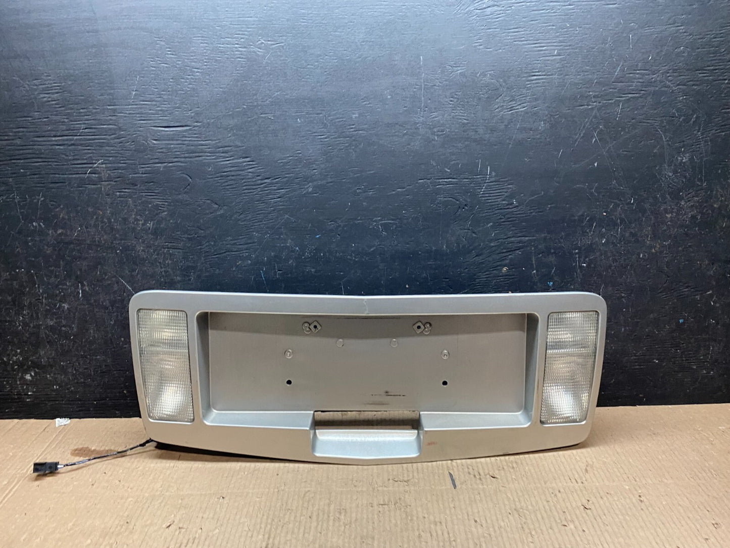 2004-2009 Cadillac SRX Trunk Panel Lid Backup License Plate i3542 PS0
