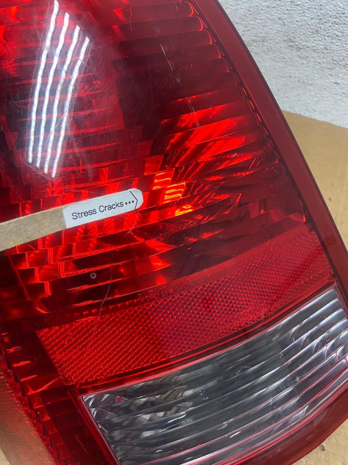 2005 - 2007 Chrysler 300 Left Driver Lh Side Tail Light AE0539 LK4
