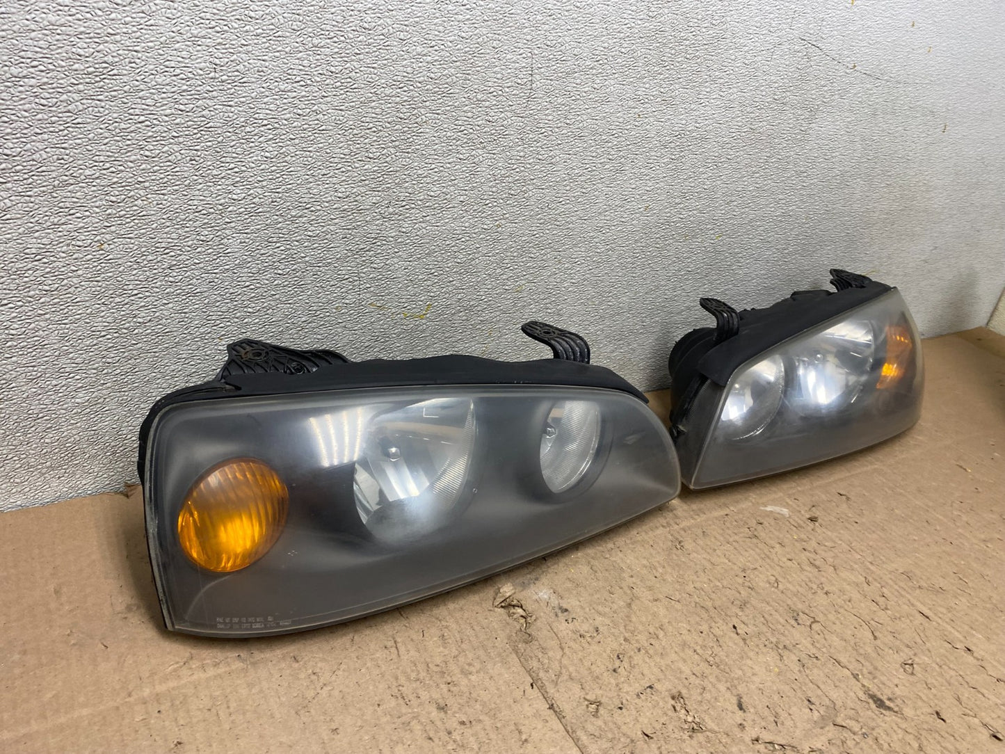 2004 2005 2006 Hyundai Elantra Left+Right Set Halogen Headlights W2771 DW2