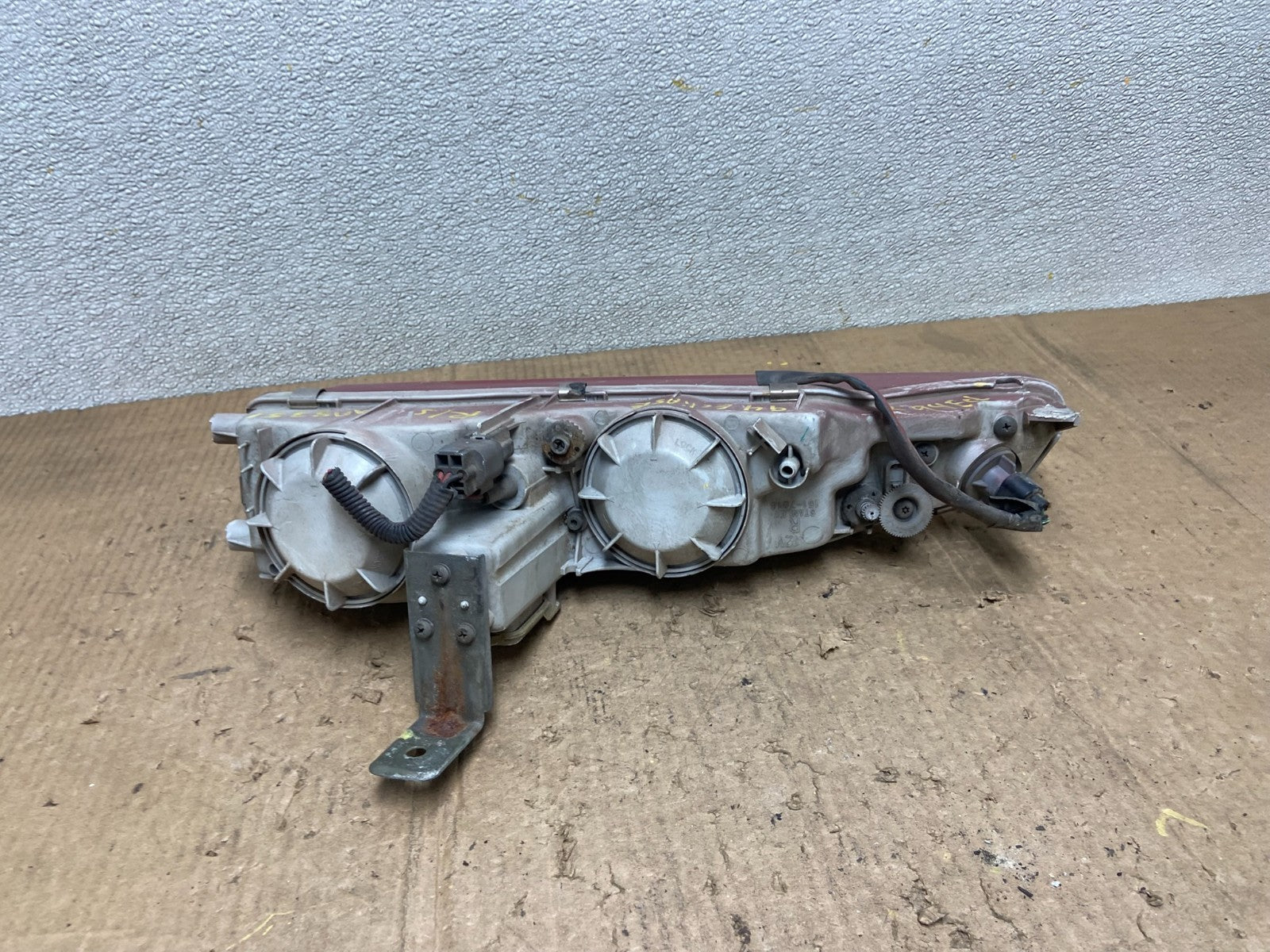 1992 to 1994 Mitsubishi Eclipse Eagle Talon Right Passenger Headlight AA64304