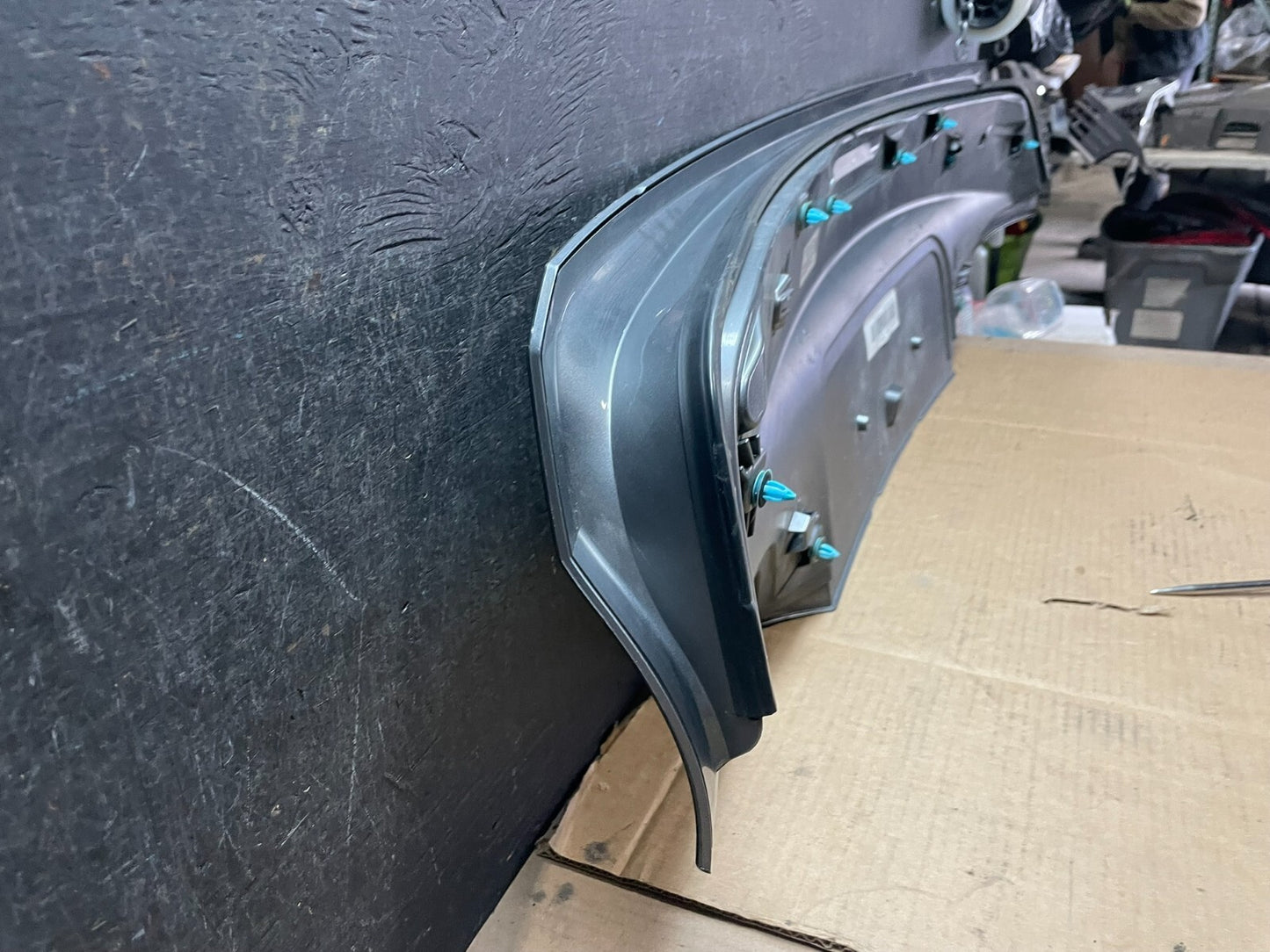 2010-2013 BMW F07 535i 550i GT Rear Trunk Lid Lower Bottom Trim Molding OE H71828