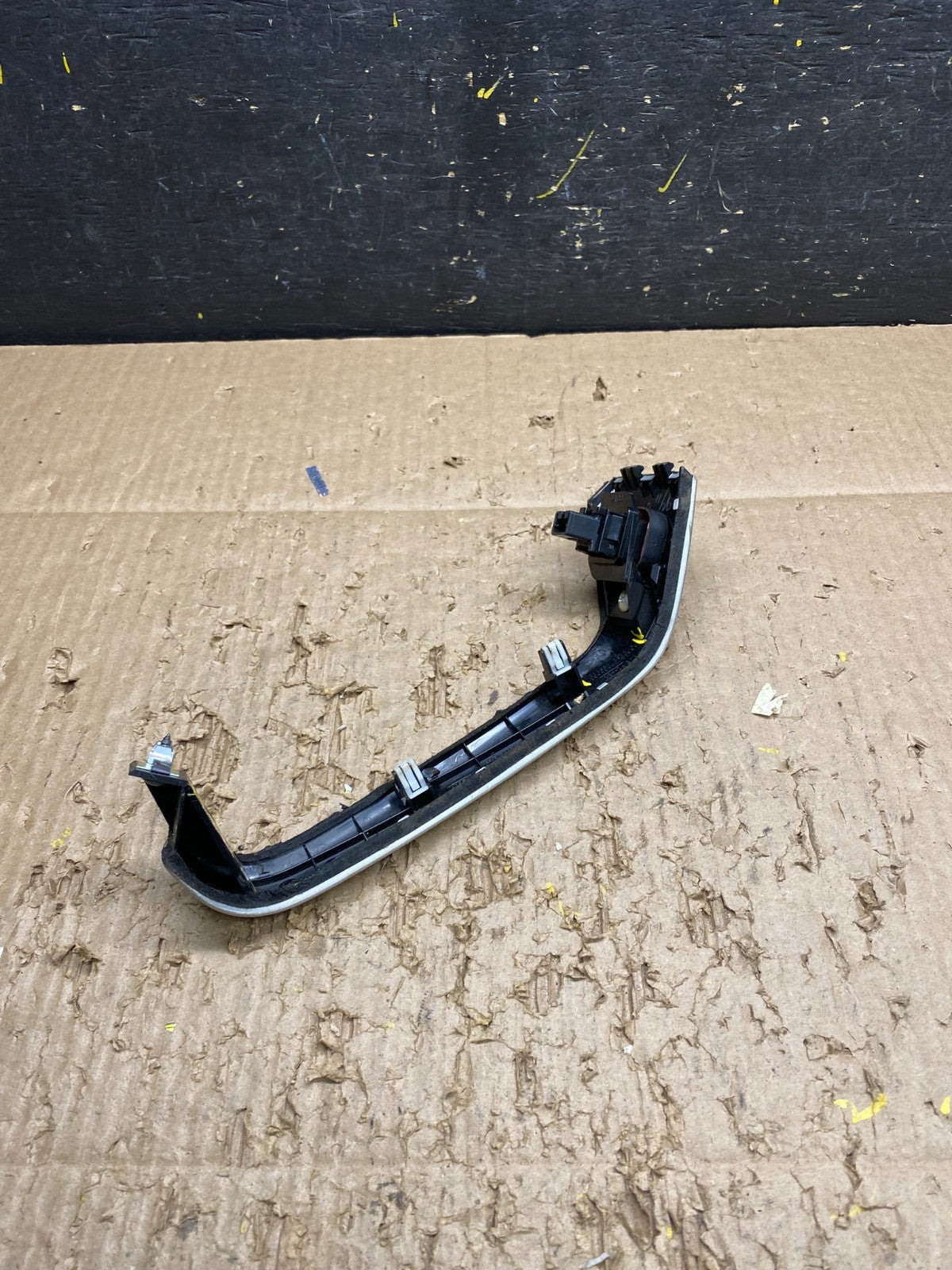 2009-2010 Nissan Murano Dash Trim Panel With Hazard Buttom Switch OEM V7331 DG3