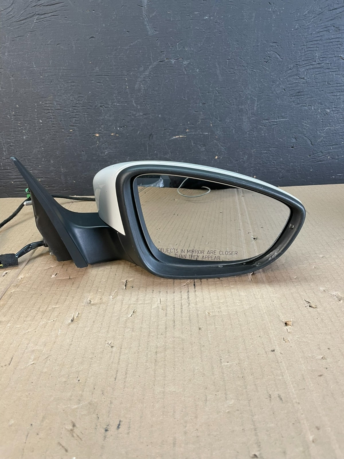 2009 to 2012 Volkswagen CC Right Passenger Power Door View Mirror AD8651 DW9