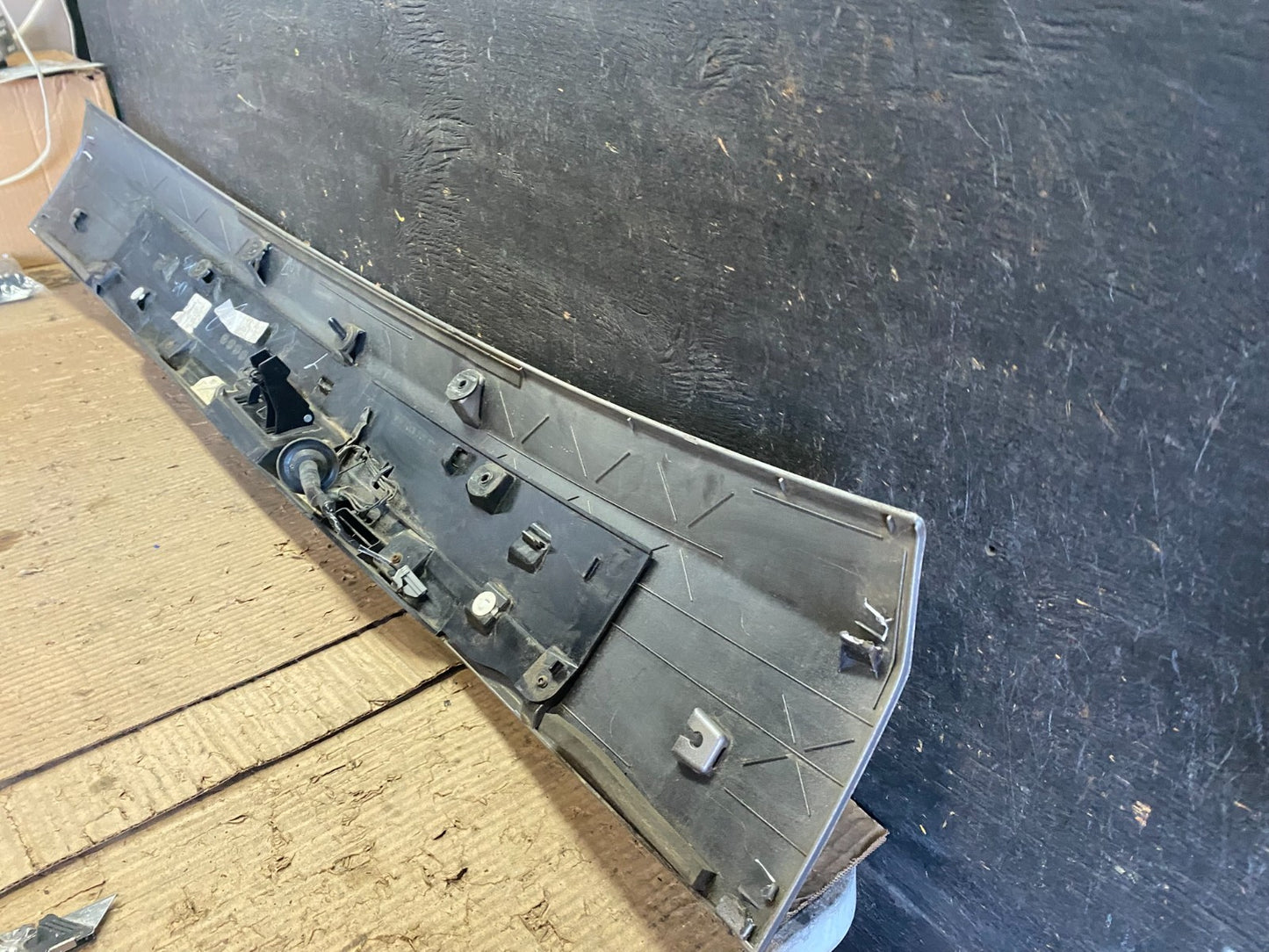 2011-2018 Dodge Grand Caravan Rear Tail Gate Trim Molding Panel OEM X0044 DG12