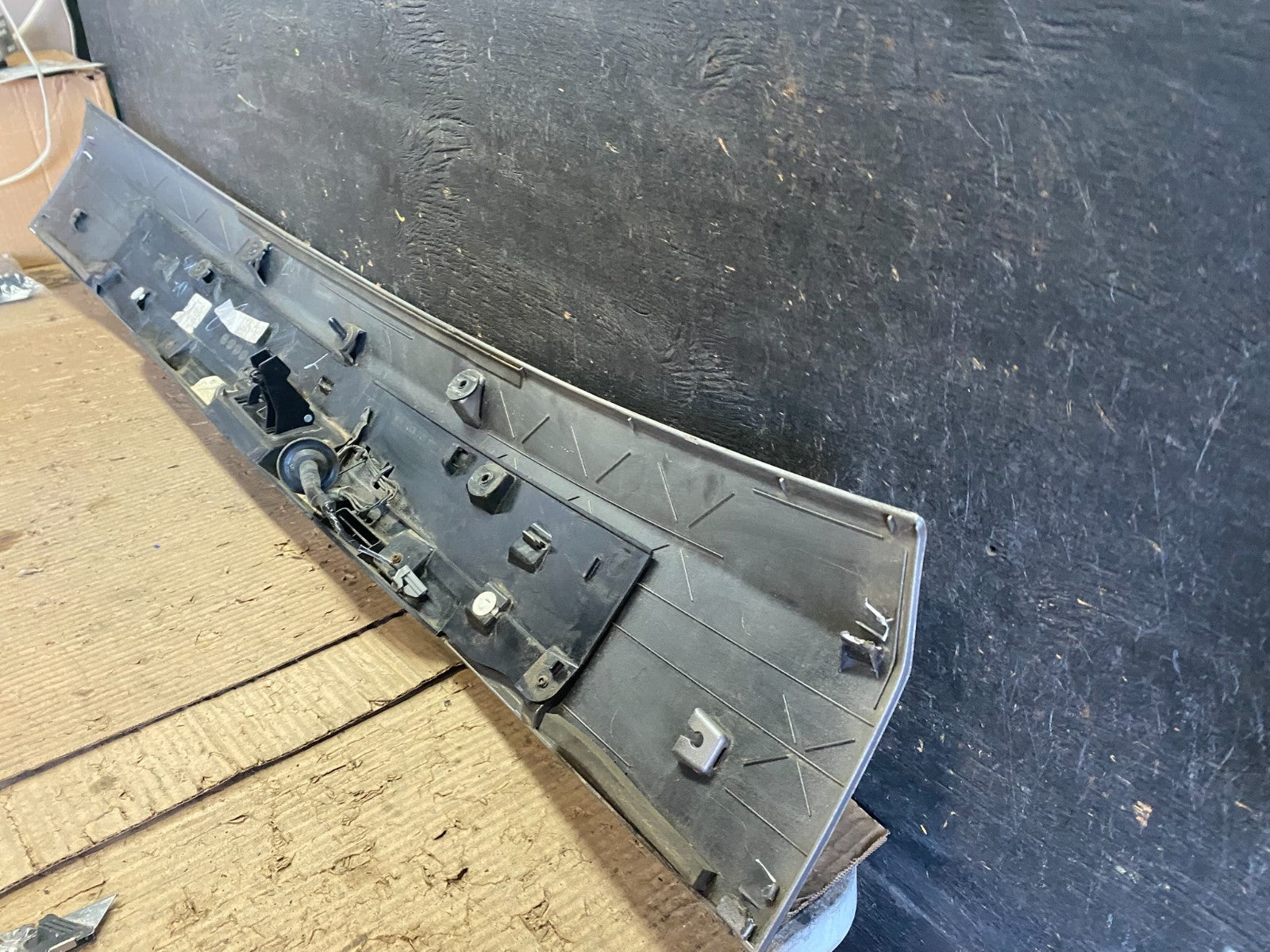 2011-2018 Dodge Grand Caravan Rear Tail Gate Trim Molding Panel OEM X0044 DG12
