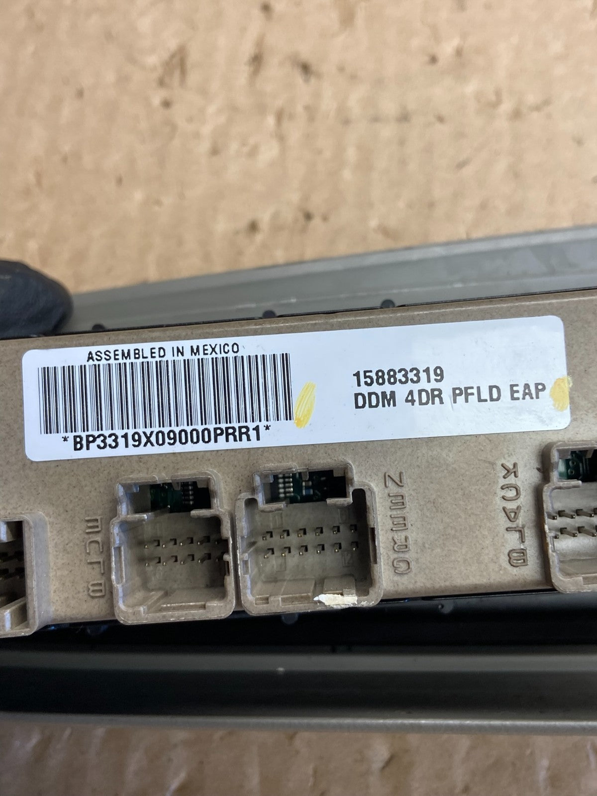 2003 to 2006 Suburban Tahoe Yukon Front Left Driver Window Switch AI3159 DG4