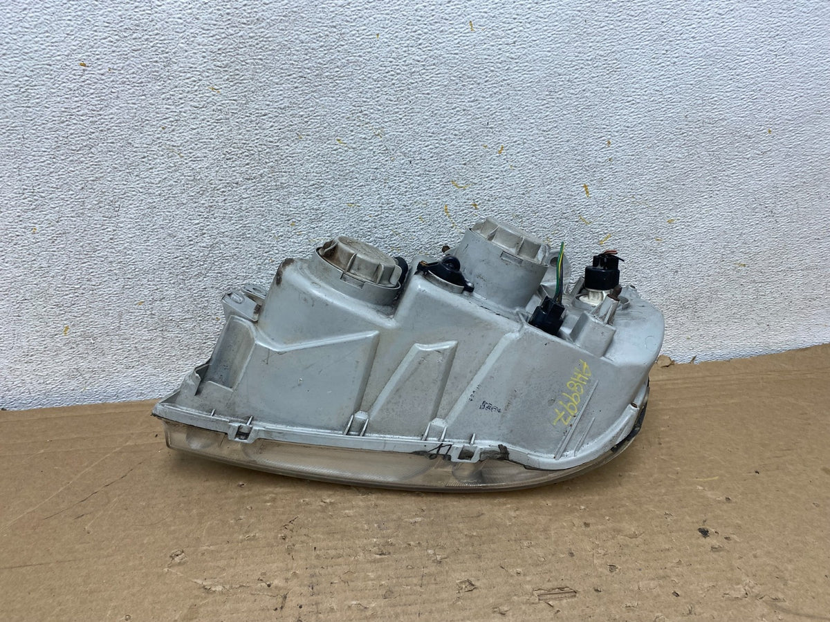 2004 2005 Hyundai XG350 XG Right Passenger RH Headlight Halogen AH8997 DW5