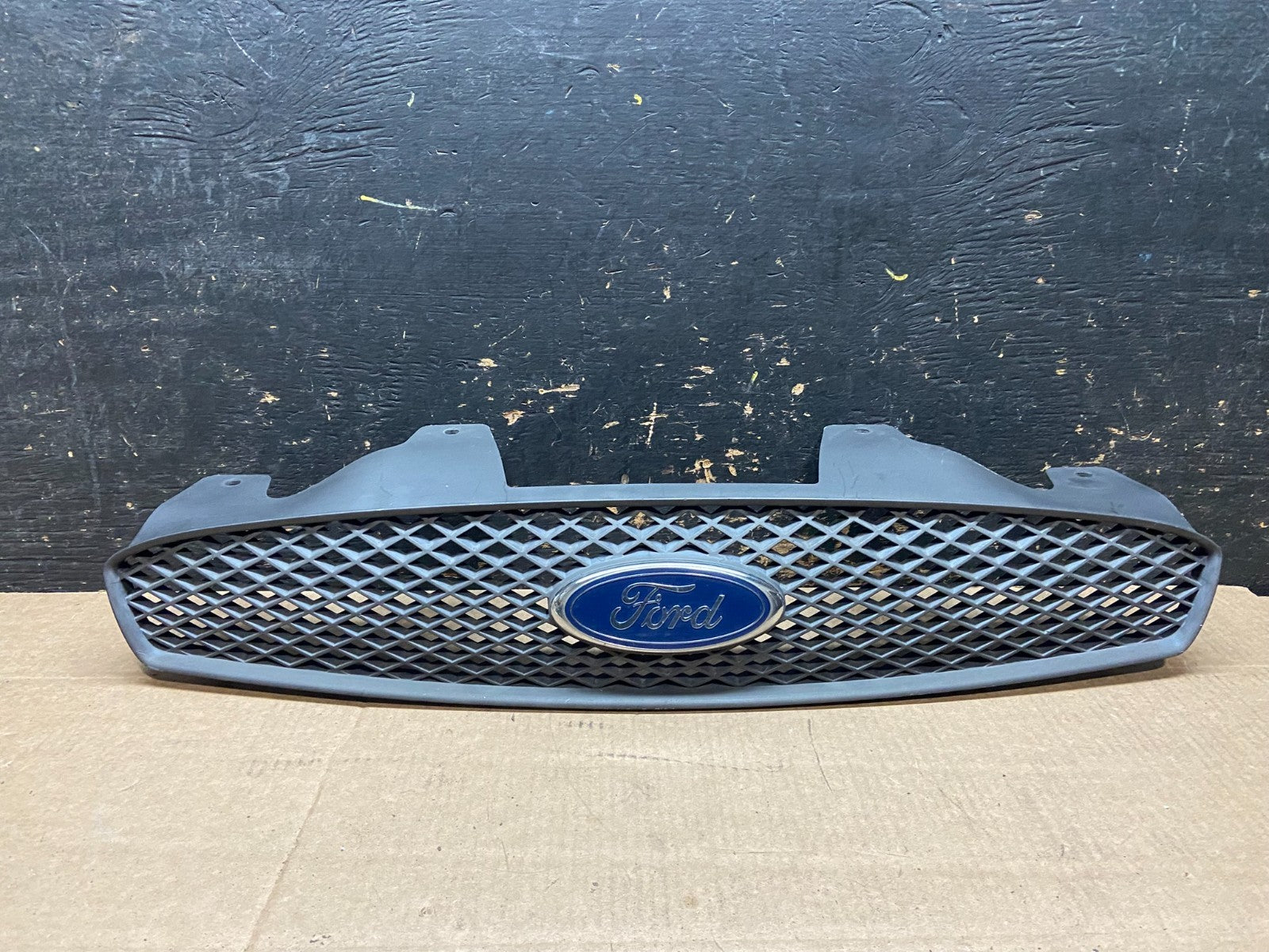 2004 to 2007 Ford Taurus Front Grill Grille OEM y9415 DG0