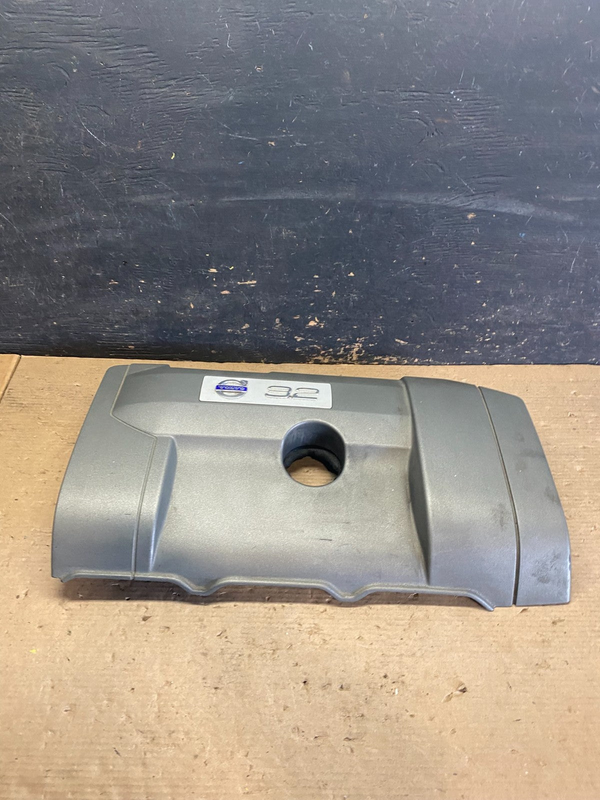 2007 to 2014 Volvo XC90 OEM 3.2L Upper Top Engine Motor Dust Cover Oem S3389 DG1