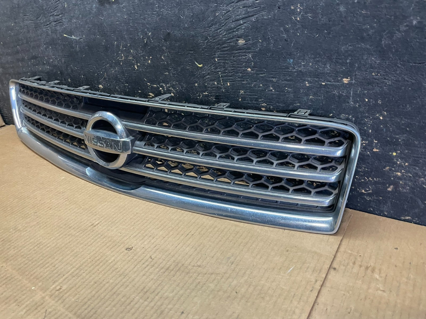 2009 to 2011 Nissan Maxima Front Upper Grill Grille Oem aa9185 DG2