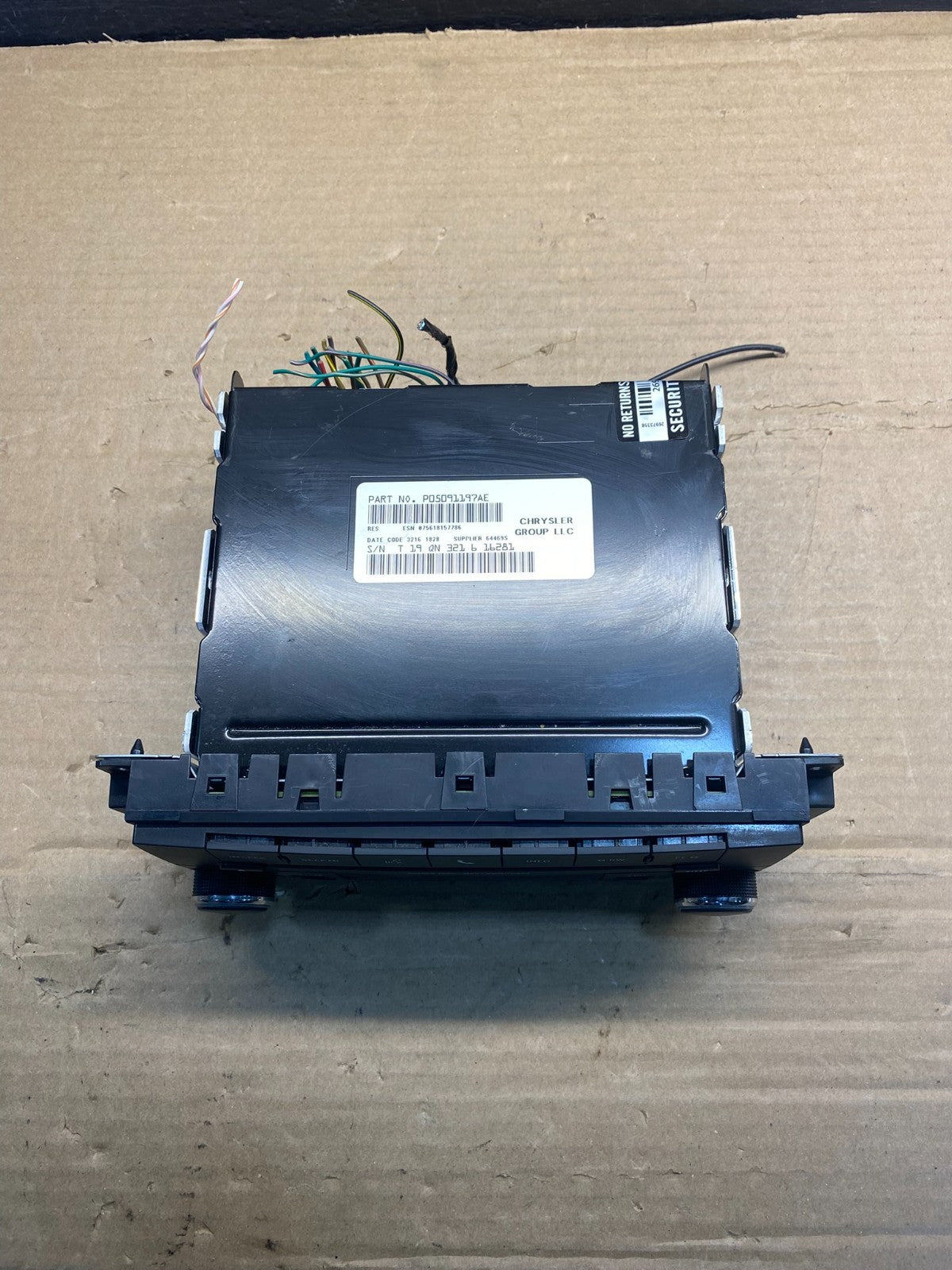 2007-2012 Chrysler Dodge Jeep Ram Radio CD MP3 AUX Receiver AF3987 DW3
