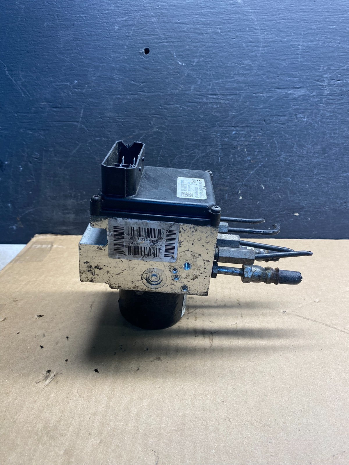 2011 - 2014 Ford E250 E350 Van ABS Anti Lock Brake Pump Module af8939 DG4