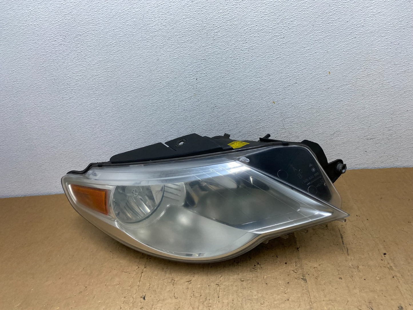 2009 to 2012 Volkswagen CC Right Passenger RH Headlight Halogen AD0696 DW0