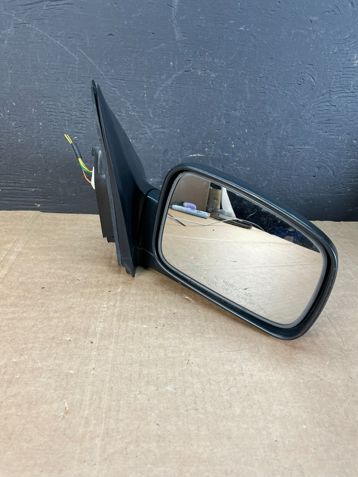 2003 to 2009 Kia Sorento Right Passenger View Door Mirror AE8317 DW2