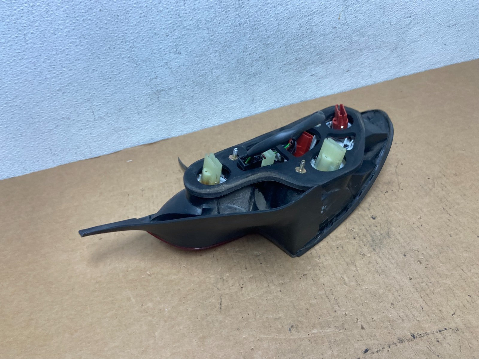1999 to 2002 Bmw Z3 Roadster Convertible Right Passenger Rh Tail Light AD4656 DG3