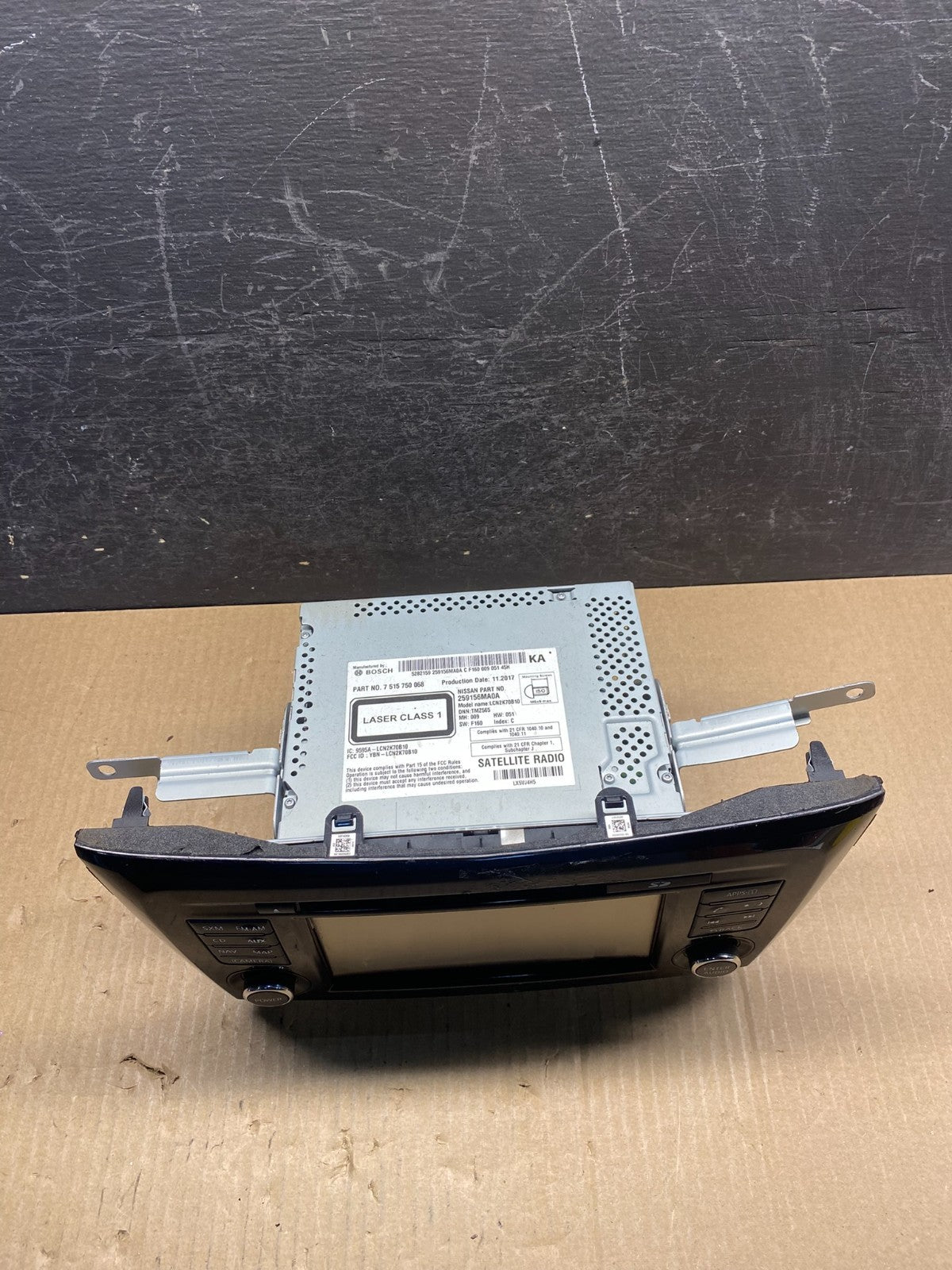 2017 to 2019 Nissan Rogue AM FM XM Radio CD Player Screen Receiver AG3977 DG3