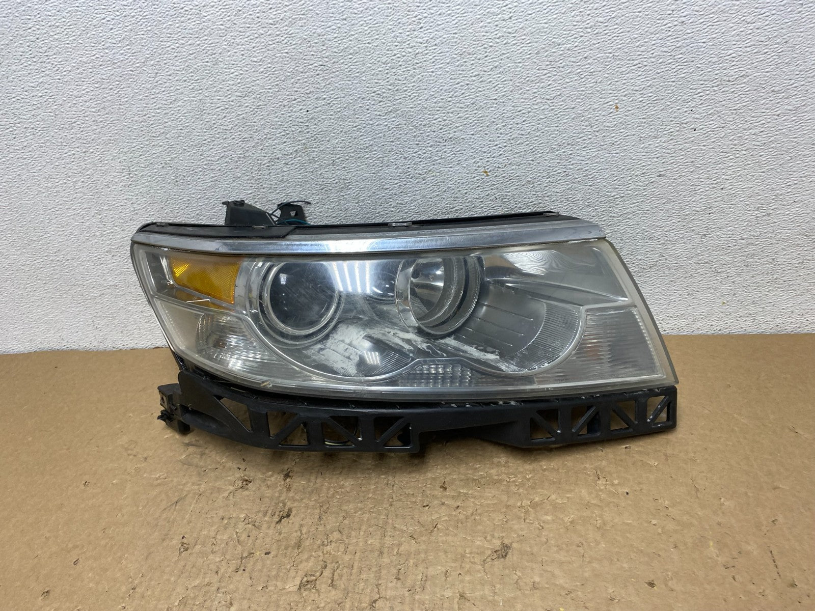 2006-2009 Lincoln MKZ Zephyr Right Passenger Headlight Halogen AF8208 DW0