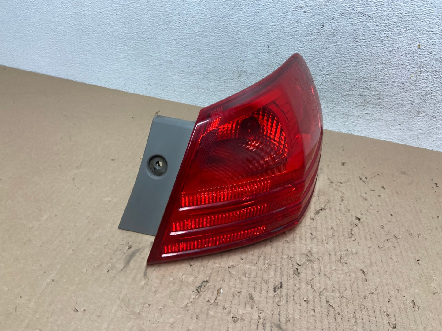 2008 to 2015 Nissan Rogue Right Passenger Rh Side Tail Light AE8854 LK2