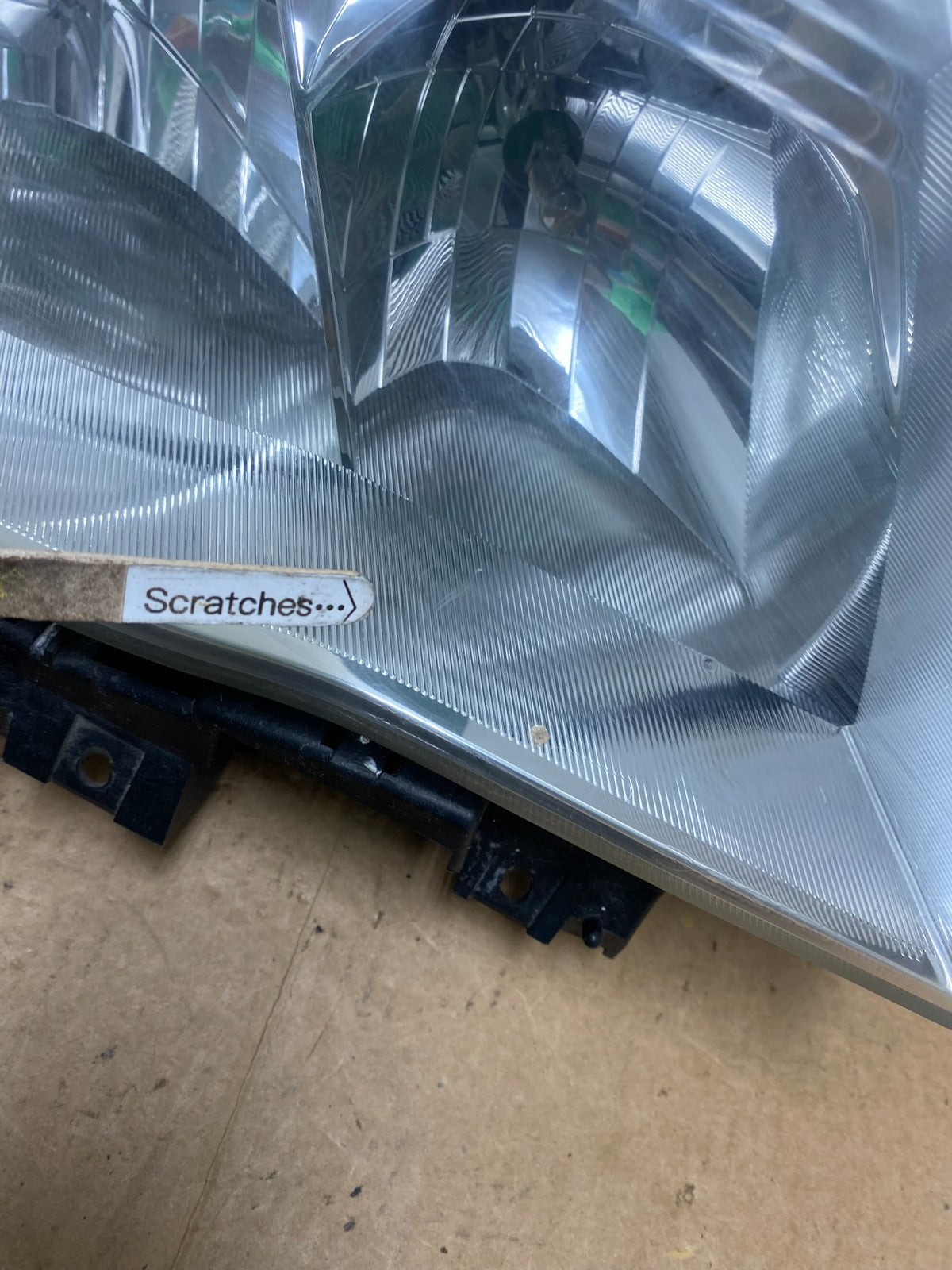 2009 - 2013 Subaru Forester Right Passenger Side Halogen Headlight AE4819 DW3