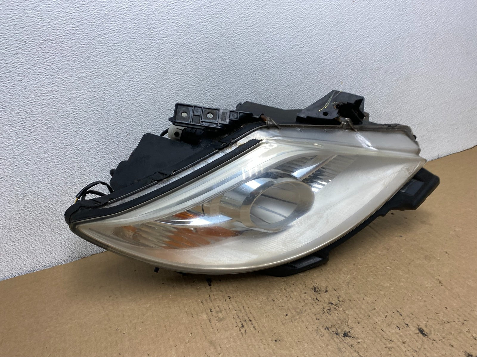 2010 - 2012 Mazda Cx9 Cx-9 Right Passenger RH Headlight Xenon HID AG2342 DW2