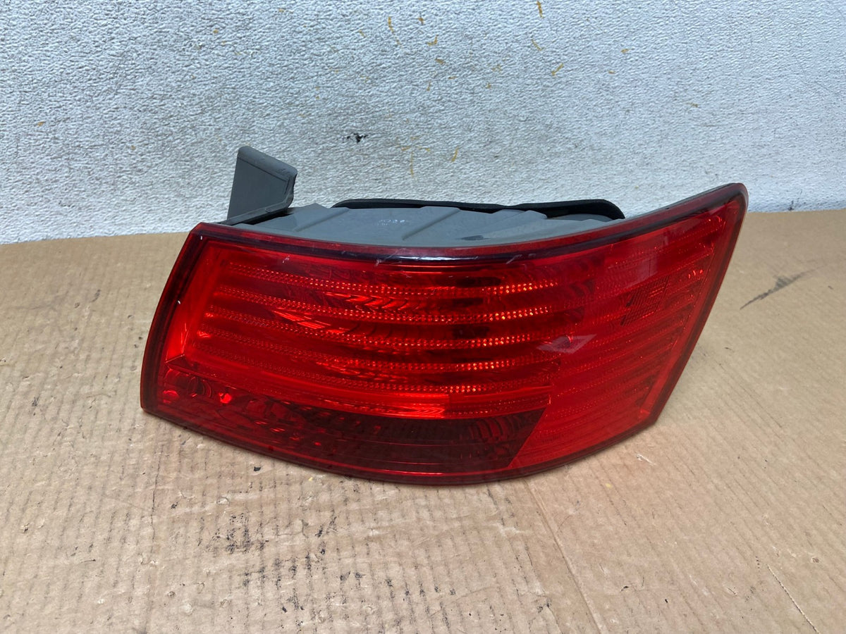2009 to 2010 Hyundai Sonata Right Passenger Side Tail Light AI6589 LK0