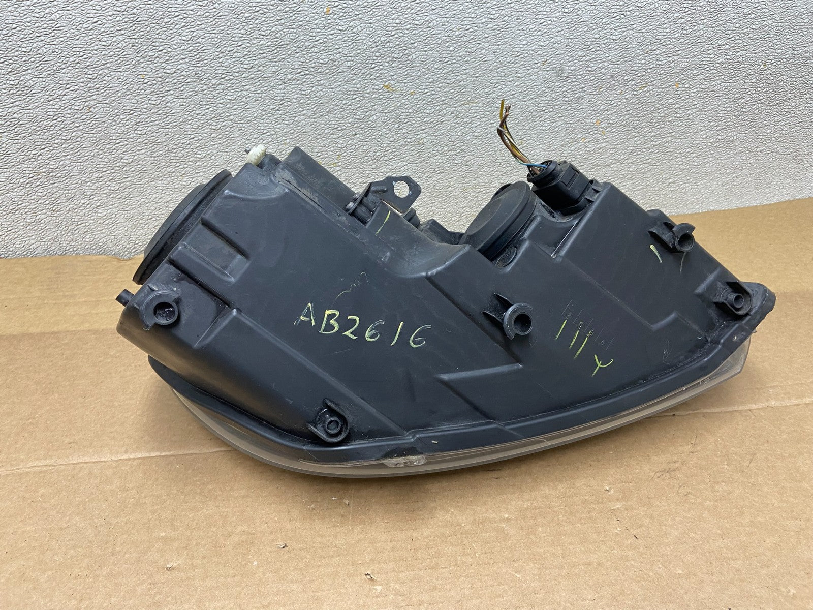 2010-2014 Volkswagen Golf MK6 GTI Left Driver LH Halogen Headlight AD2479 DW8